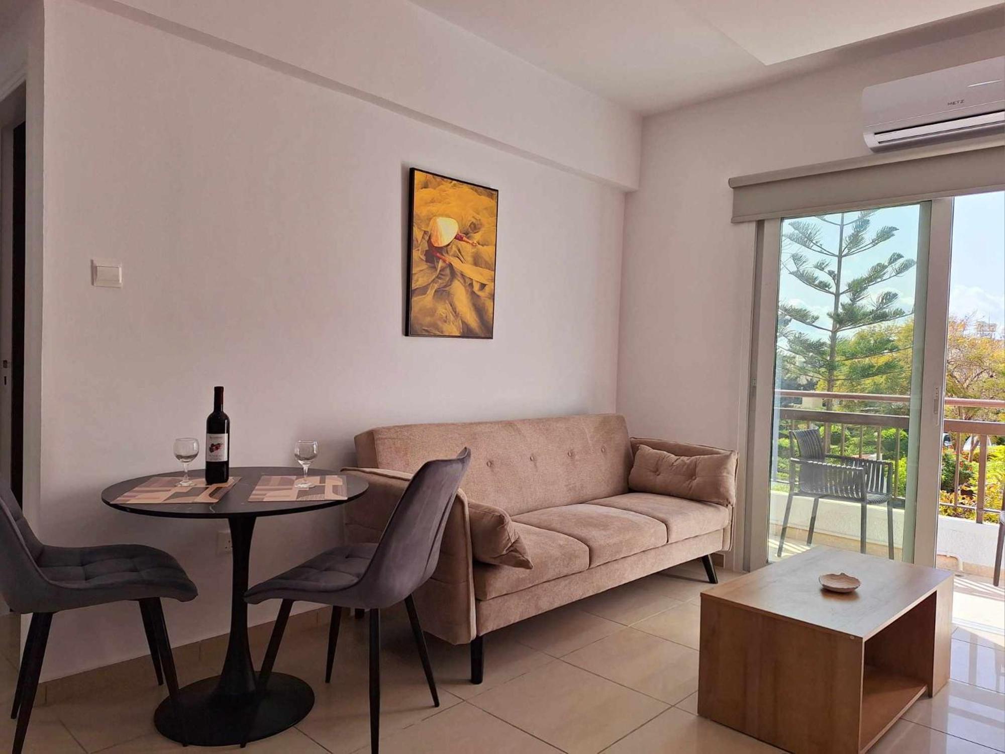 Stylish Apt Kato Paphos Close To Beach & Vibrant Harbor Life المظهر الخارجي الصورة