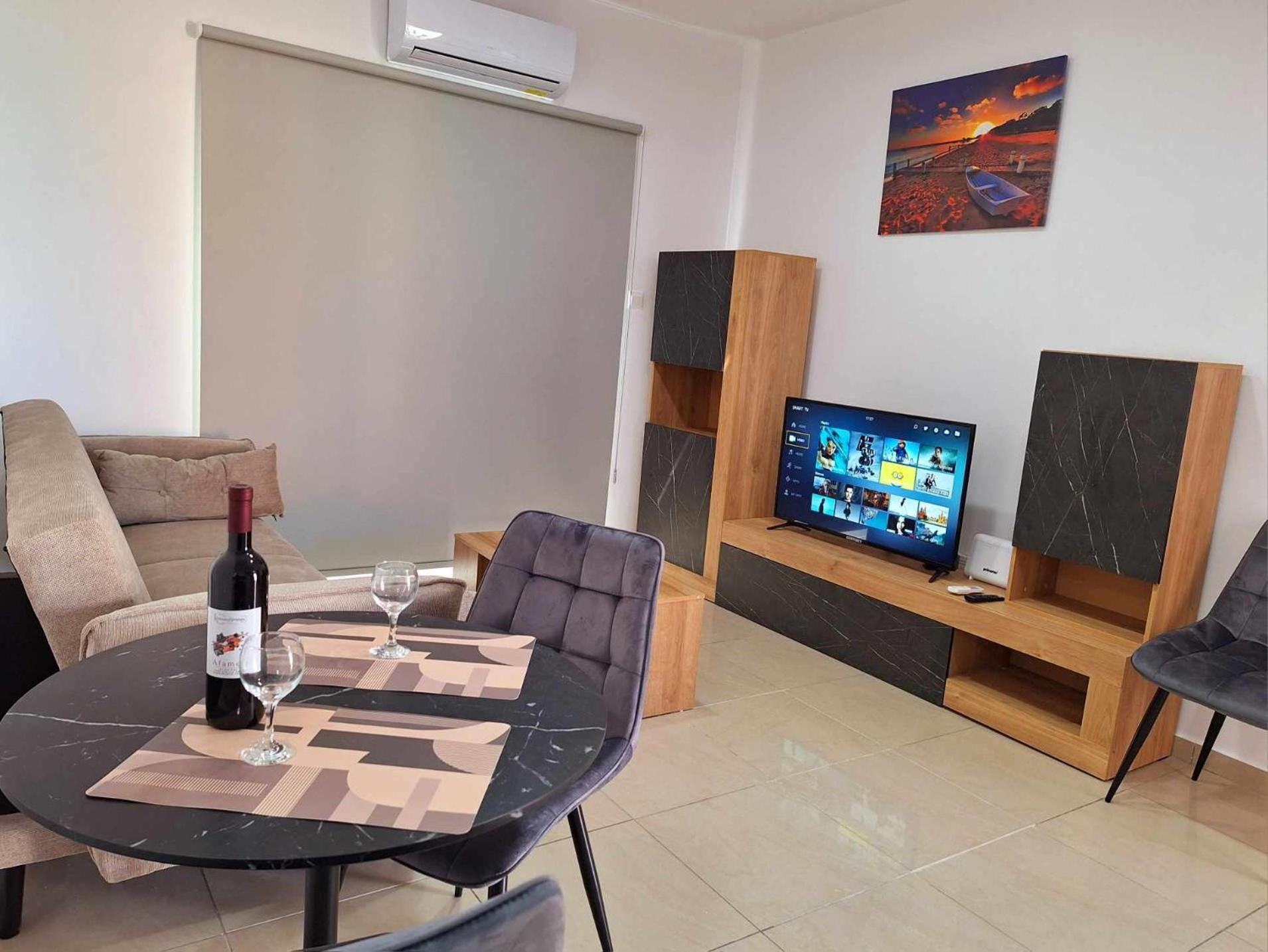 Stylish Apt Kato Paphos Close To Beach & Vibrant Harbor Life المظهر الخارجي الصورة